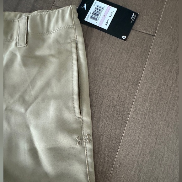 Boys UA shorts - Picture 2 of 3